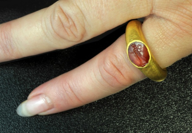The ring: photograph – Clara Amit, courtesy of the Israel Antiquities Authority.
