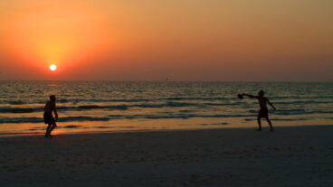 Matkot at sunset (Photography by Shutterstock.com)