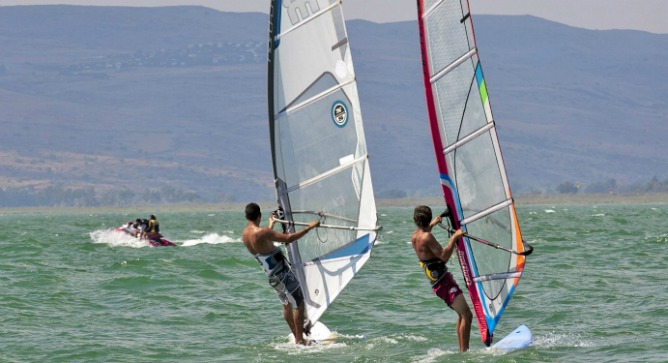 Water sports are extremely popular on the Kinneret. Photo by Flash90.