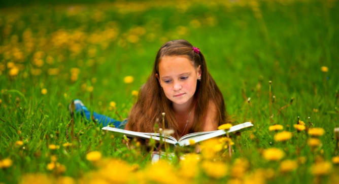 As they gain reading skills, childrenâ€™s brain connections change. Image via Shutterstock.com