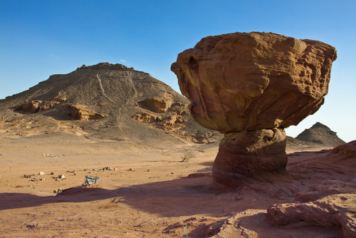 Lonely Planet says time is running out to experience the Negev Desert as nature intended. (Shutterstock.com)