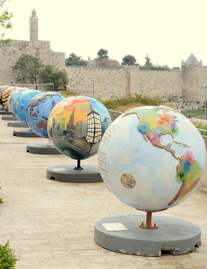 Cool Globes in Jerusalem: Each of the18 oversized Cool Globes artistically showcases a different solution to climate change – from solar power to rooftop gardens, green buildings to fuel efficiency.