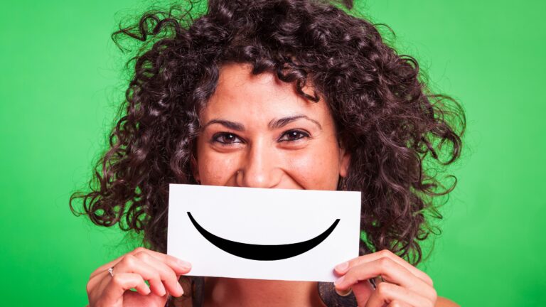 New OECD study shows that Israelis are among the happiest people in the Western world. (Shutterstock.com)