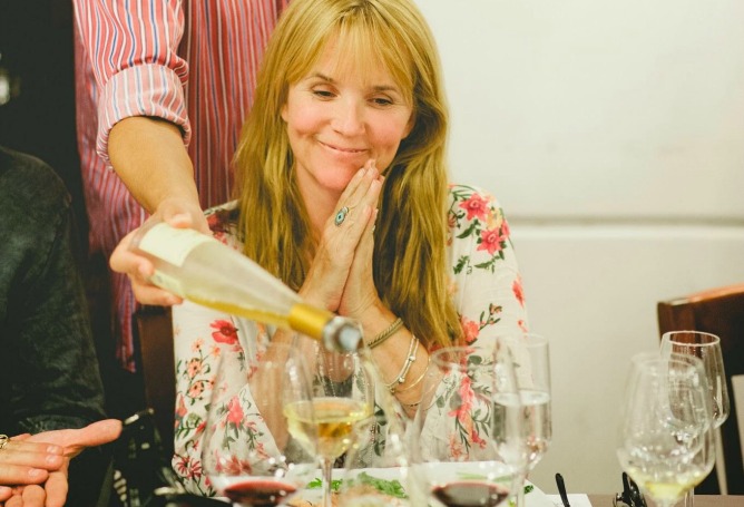 Lea Thompson gets VIP treatment at the Golan Heights Winery in Katzrin. They sampled the wines and were treated to a dinner soiree. (Photo: Golan Heights Winery & America's Voices)