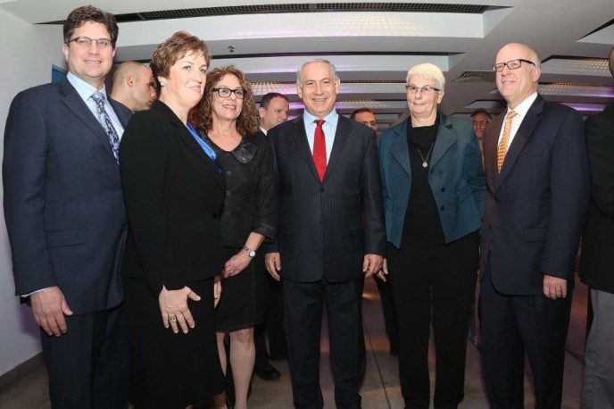Prime Minister Benjamin Netanyahu blessed the Lockheed Martin-EMC Corporation initiative at the CyberTech 2014 International Exhibition and Conference in Tel Aviv in January 2014.  (Kobi Cantor)
