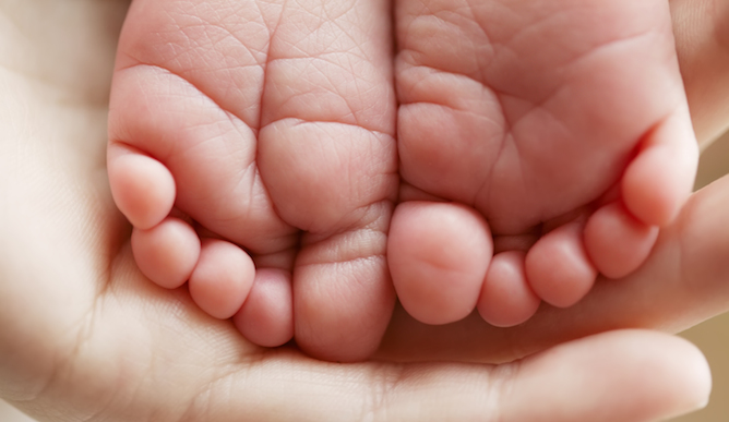 Skin-to-skin is best for baby. Image via Shutterstock.com