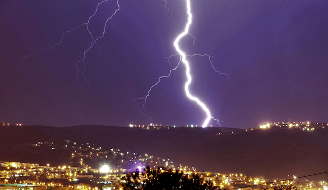 Lightning over Nahariya. Photo by Yossi Zamir/Flash 90