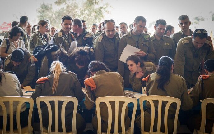 Israeli soldiers from the Home Front Command preparing to fly to Nepal to offer aid in the wake of the earthquake. Photo IDF Spokesperson