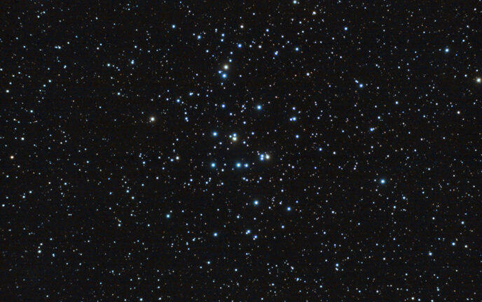 Shown here is a stars cluster similar to the new Cloud D discovery. (Shutterstock)