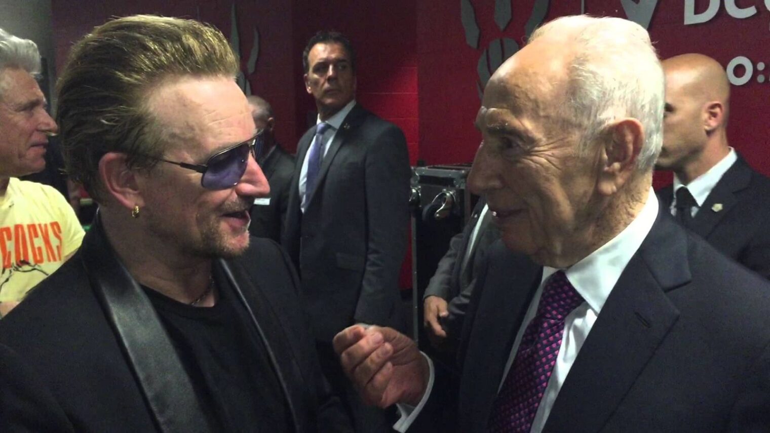 Bono and Peres, two men of peace. Photo via YouTube