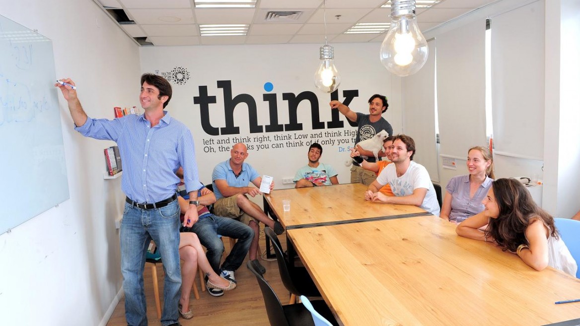 Entrepreneurs brainstorming in The Library, a municipal coworking space. Photo courtesy of the Tel Aviv municipality