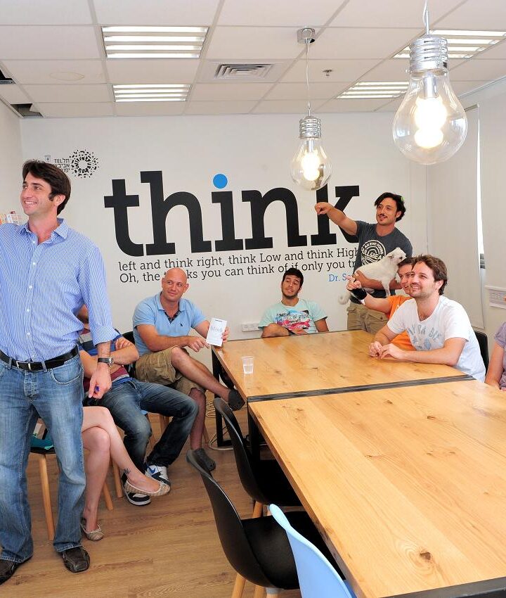 Entrepreneurs brainstorming in The Library, a municipal coworking space. Photo courtesy of the Tel Aviv municipality