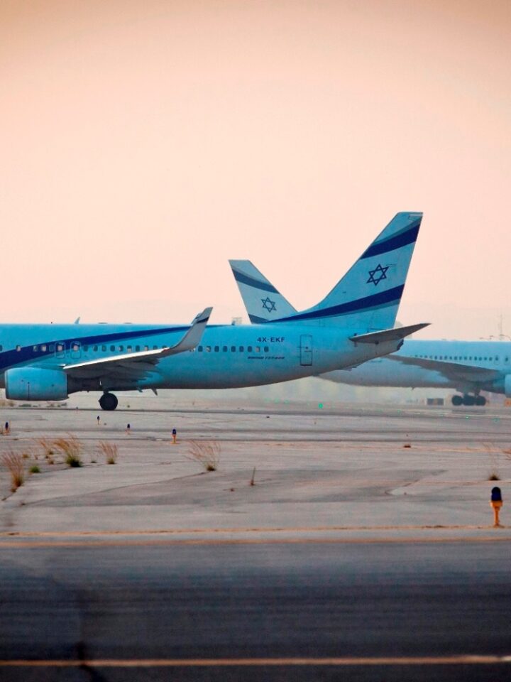 An El Al airplane landing at Ben-Gurion International Airport. August 5, 2013. Photo by Moshe Shai/FLASH90