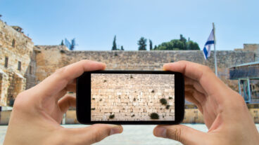 Bloggers give a more in depth perspective of Israel. Photo by www.shutterstock.com