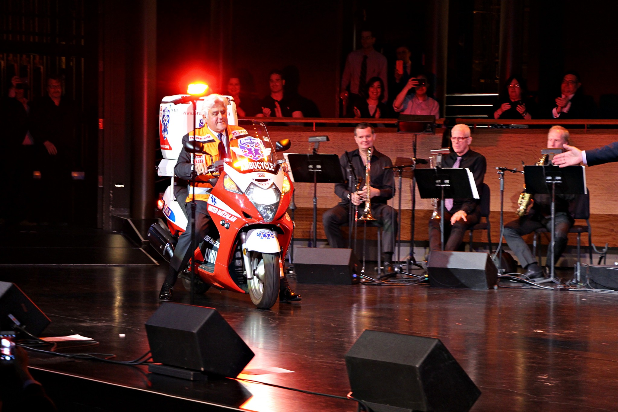 Jay Leno donates ambucycle to United Hatzalah. Photo by Yadin Goldman