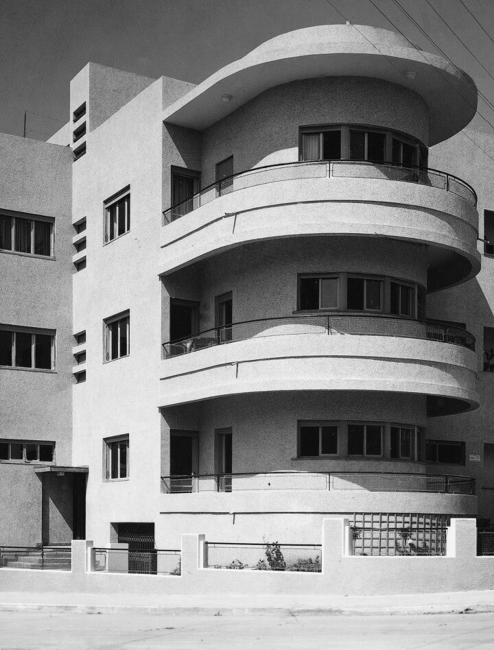 This classic Bauhaus building at 65 Hovavei Tzion Street in Tel Aviv was built in 1935 by Pinchas Hit (Philip Huett). Photo from the Kalter Collection