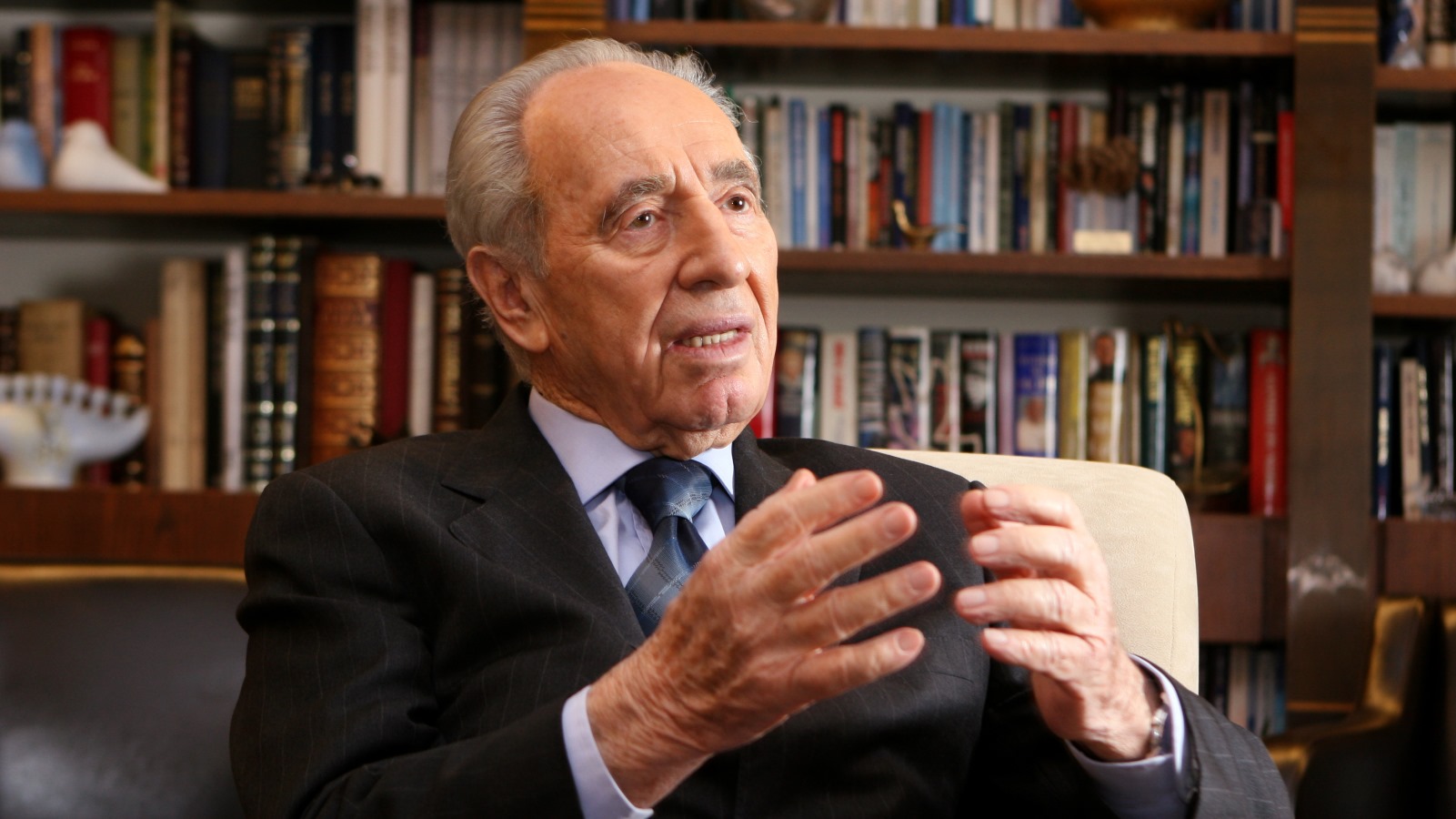 Portrait of Shimon Peres in the presidential office in Jerusalem, March 5, 2008. Photo by Yossi Zamir/FLASH90