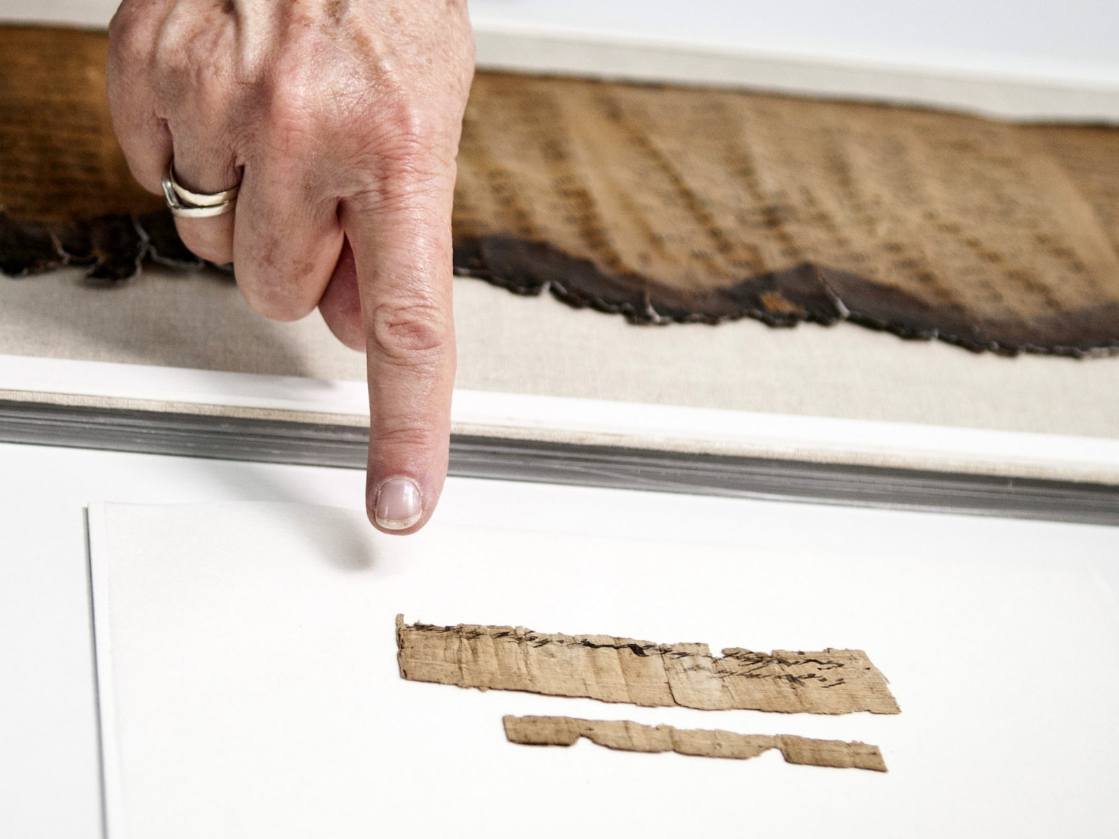 The document is preserved in the Israel Antiquities Authority’s Dead Sea Scrolls
laboratories. Photo: Shai Halevi, courtesy of the Israel Antiquities Authority.