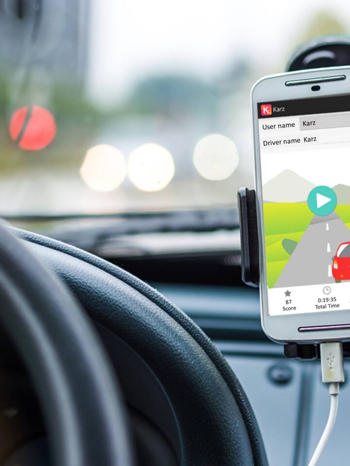 Karz smartphone application helps reduce the risk of accidents for drivers.  Photo via Facebook