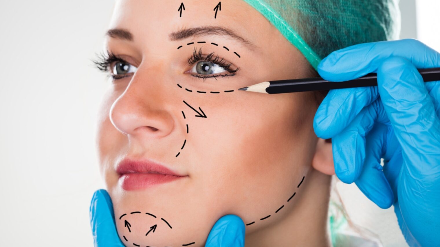 Facelift and scar repair without needles. Illustrative image by Andrey Popov/Shutterstock.com
