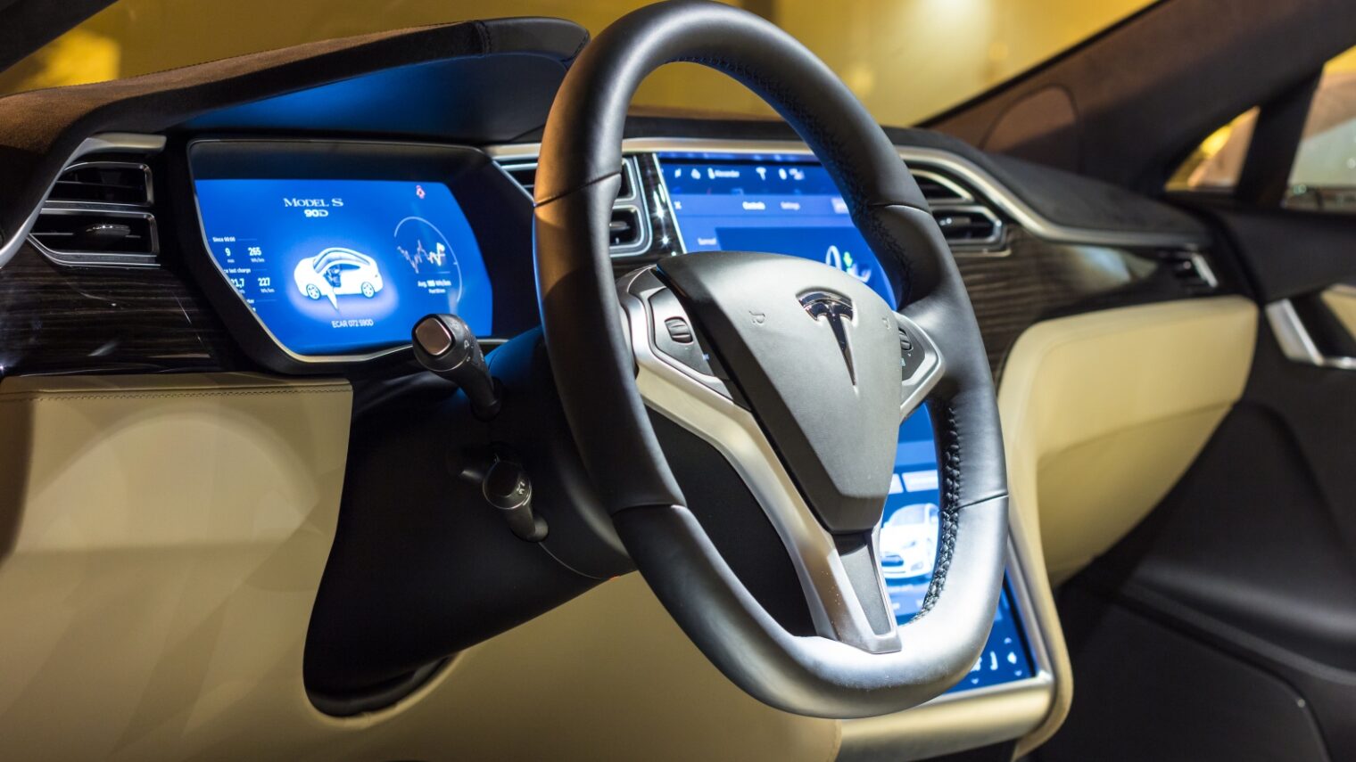 Steering wheel and dashboard of a Tesla Model S. Illustrative photo by Angelus Svetlana/Shutterstock.com