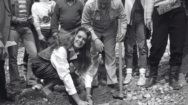 Brooke Shields plants a tree with dedication in Nes Harim, Israel in 1983. Photo courtesy of KKL-JNF Archive