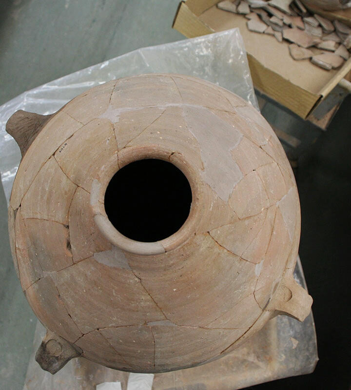 Ancient Judean pottery. Photo by Prof. Oded Lipschits of Tel Aviv University