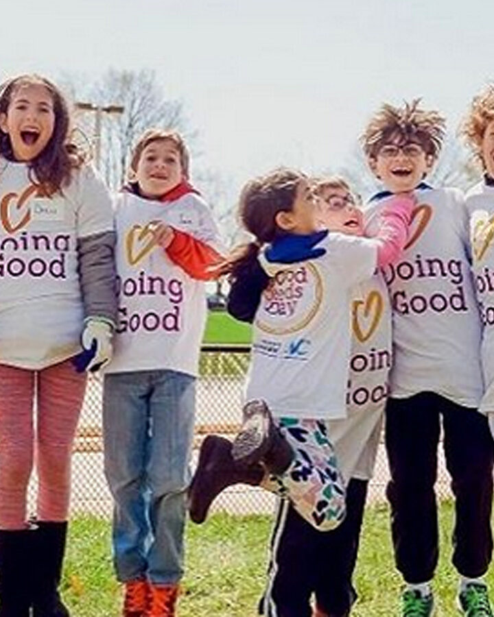 Children celebrating Good Deeds Day. Photo via instagram.com/gooddeedsday