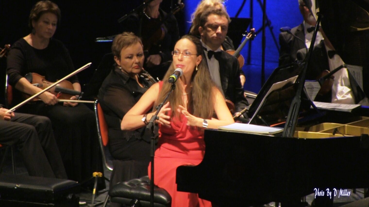 Orit Wolf performing in Ashdod. Photo by D. Miller