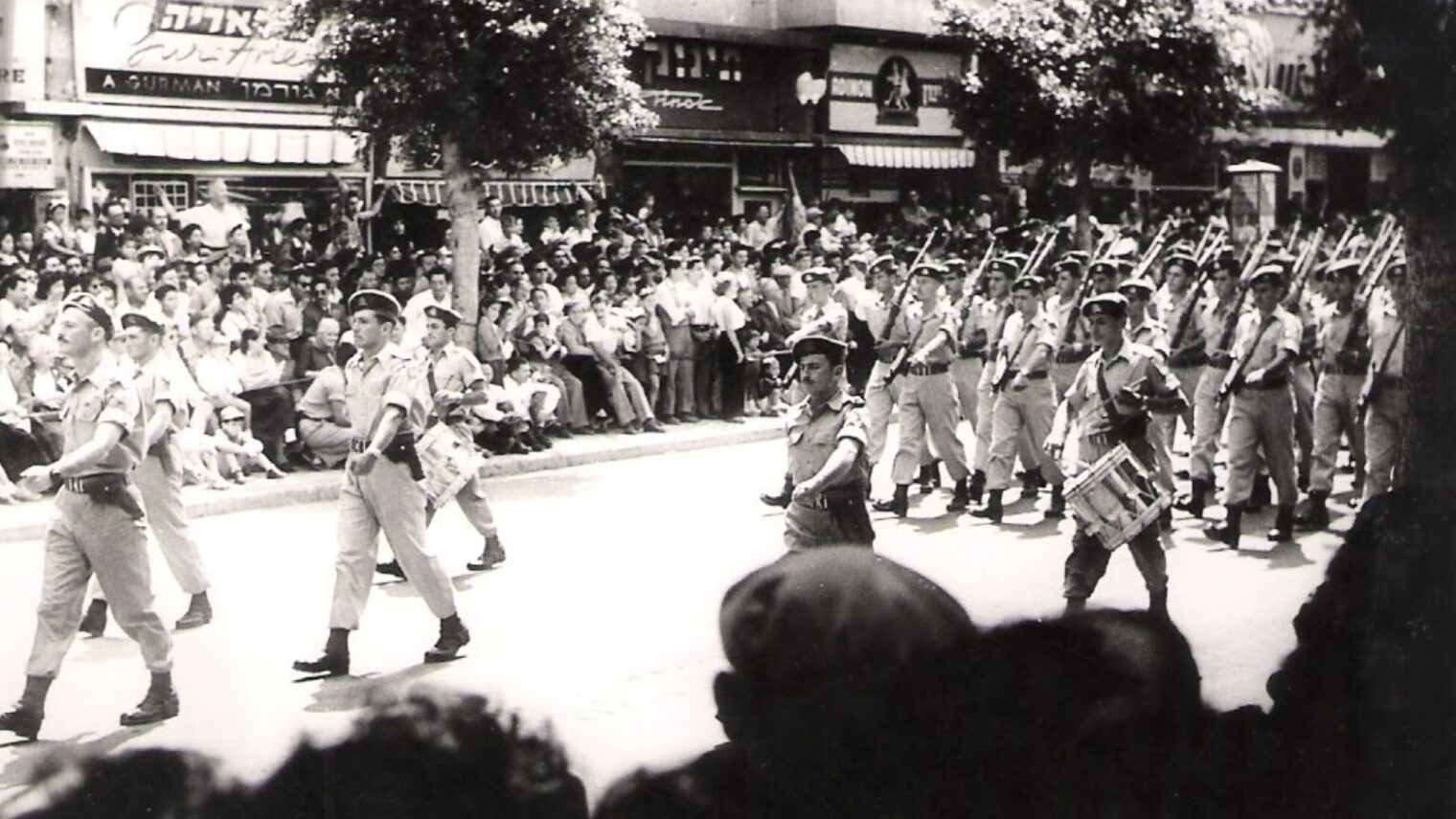 IDF Parade on Independence Day, 1956. Photo via PikiWiki-Israel