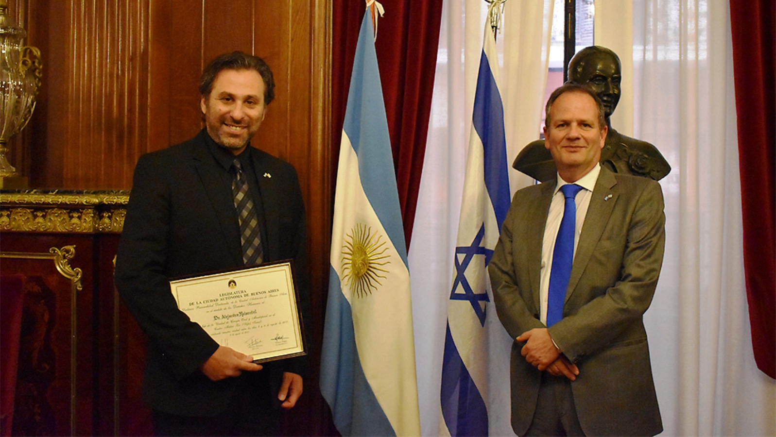 Dr. Alejandro Roisentul, left, with Israel's Ambassador to Argentina Ilan Sztulman in Buenos Aires. Photo via Ynet News