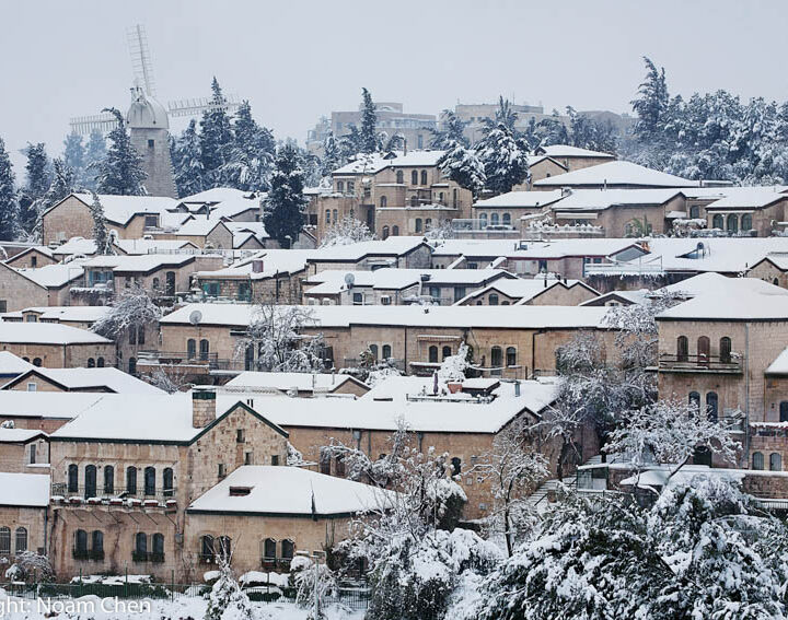 Jerusalem in the snow. Photo by Noam Chen