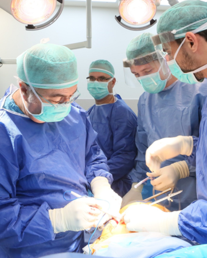 Dr. Daniel Levin doing a hip replacement using MP-1 at Rambam Health Care Campus, Haifa. Photo by Piotr Felter
