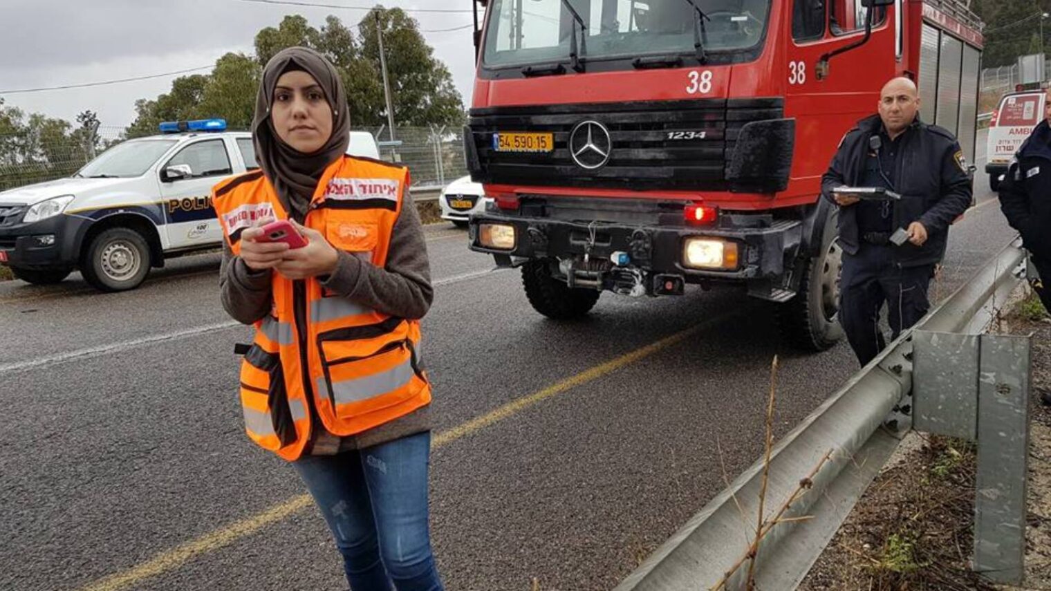 Sanaa Mahameed on the scene of a car crash in northern Israel. Photo courtesy of United Hatzalah