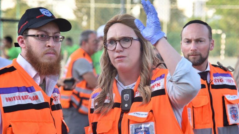 Miriam Ballin and members of United Hatzalah’s Pyschotrauma and Crisis Response Unit. Photo: courtesy