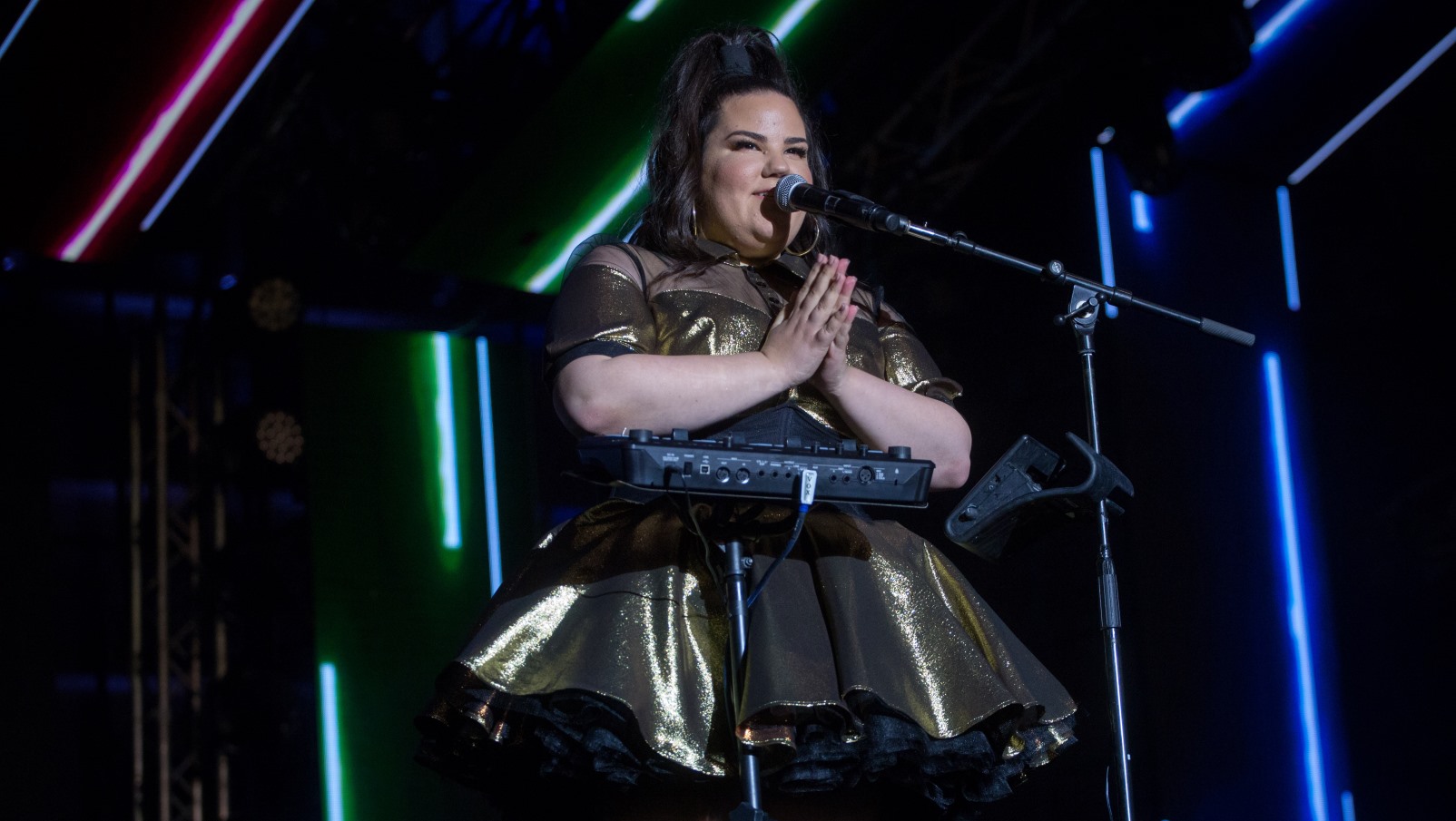 Netta Barzilai, the Israeli contestant in the Eurovision 2018 song contest, performs at the Israel Calling concert in Tel Aviv, April 10, 2018. Photo by Miriam Alster/FLASH90