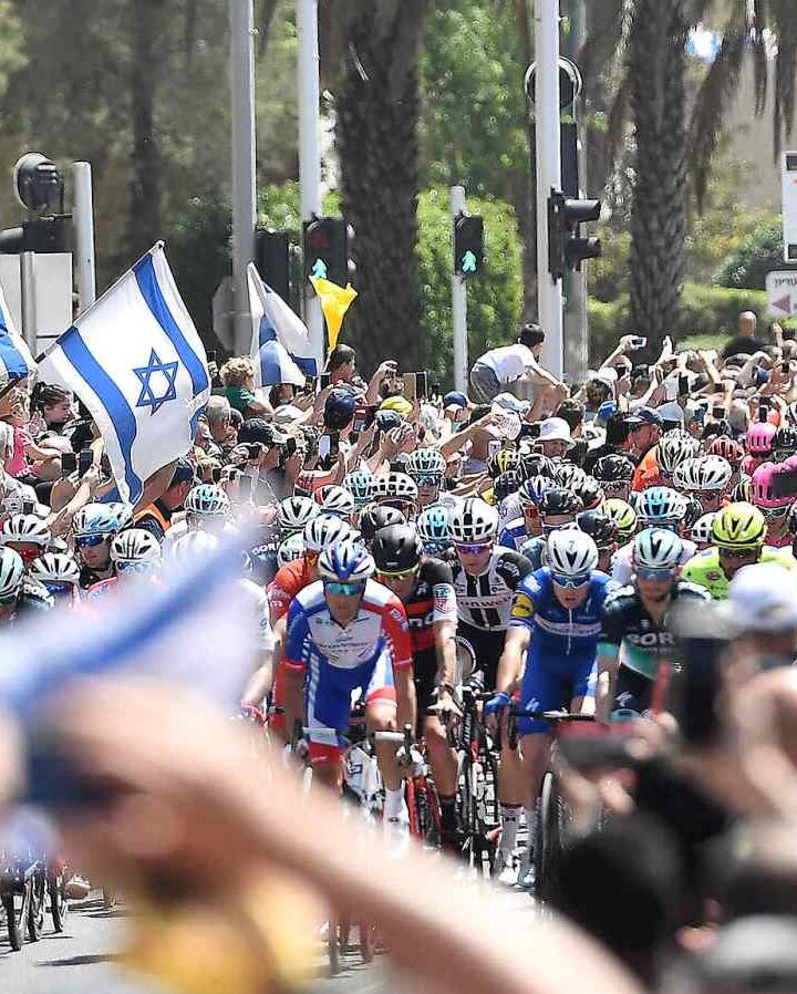 Israelis go wild for the Giro d’Italia Grand Tour, starting in Israel from May 4-6, 2018. Photos: LaPresse-D'Alberto/Ferrari/Paolone/Alpozzi