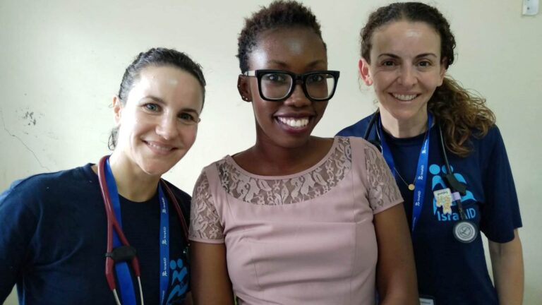 Dr. Mercy Nyanchoga from Nairobi, a medical officer at the IRC General Hospital in Kakuma Refugee Camp, flanked by US pediatricians Sabrina Braham and Michelle Sandberg who arrived on an IsraAID mission May 16, 2018. Photo by Tamar Lazarus