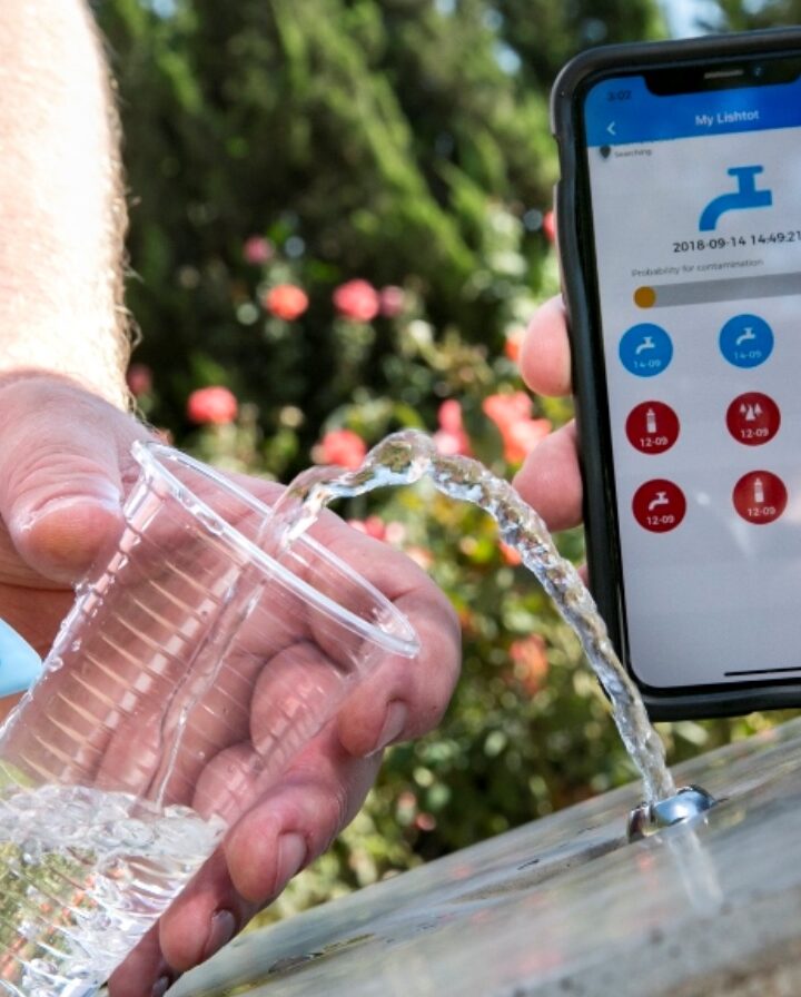 Lishtot’s TestDrop Pro finds contaminants in water without touching the water. Photo by Oliver Fitoussi/Lishtot