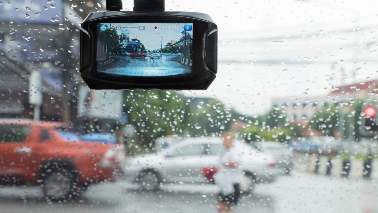 Dashcams in cars proving helpful when bad things happen to good drivers