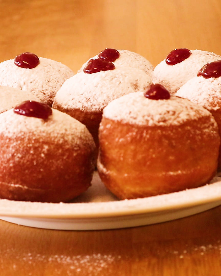 Impress your family and friends with our easy-to-make donuts. Photo: screenshot