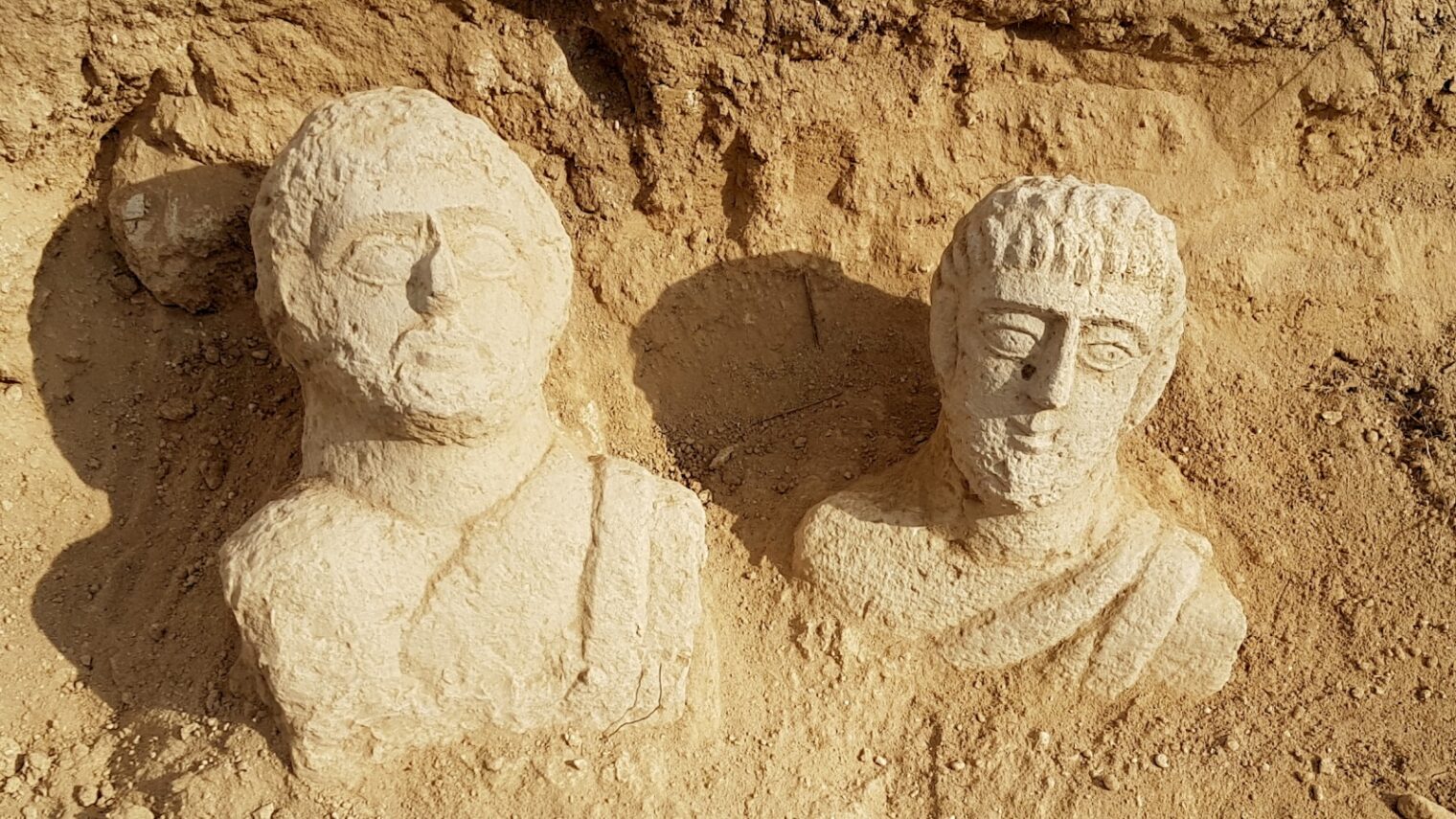 The two statues uncovered in Beit She’an. Photo by Eitan Klein/Israel Antiquities Authority