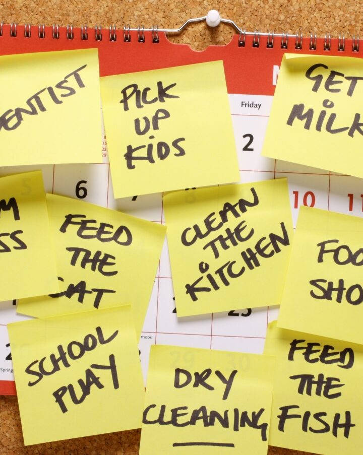 The days of post-it notes and shopping lists are over now that busy parents can turn to tech. Photo by Thinglass via shutterstock.com