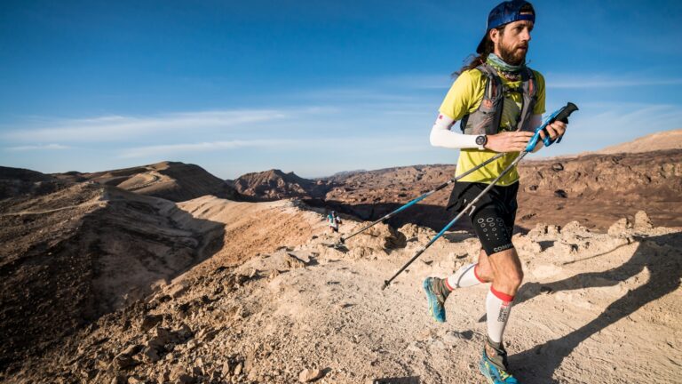 Michael Wardian crossing the desert on his mission to complete the Israel National Trail. Photo by iancorless.com project #fktisrael