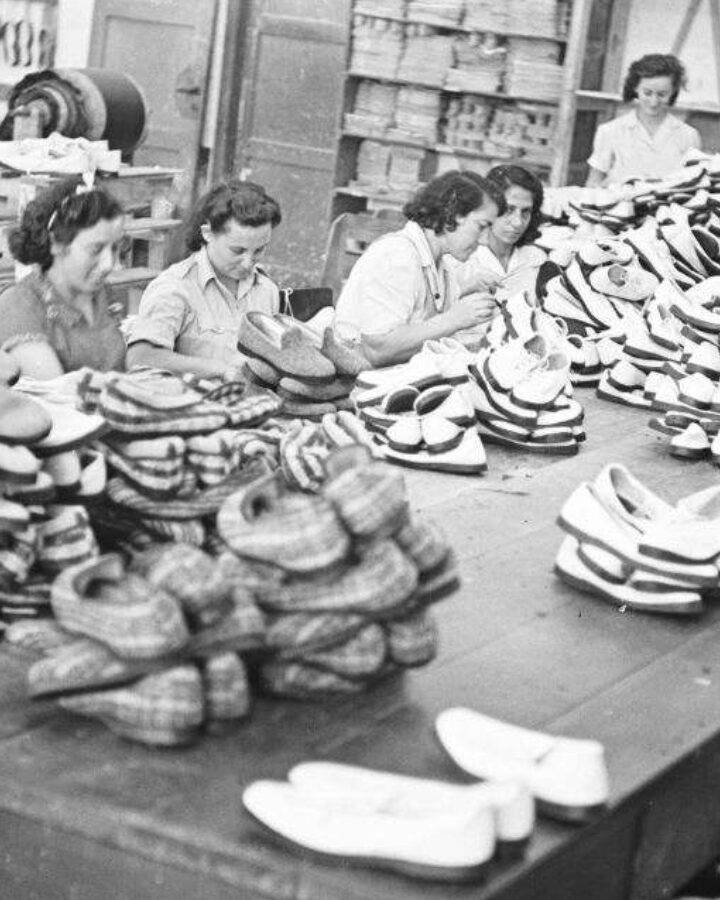 Slippers being manufactured at the Hamgaper factory in 1946. Photo: GPO