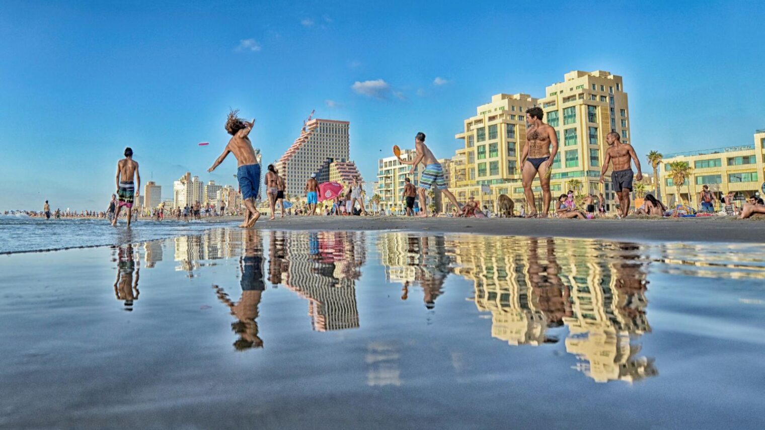 Tel Aviv beach scene by Amir Chodorov
