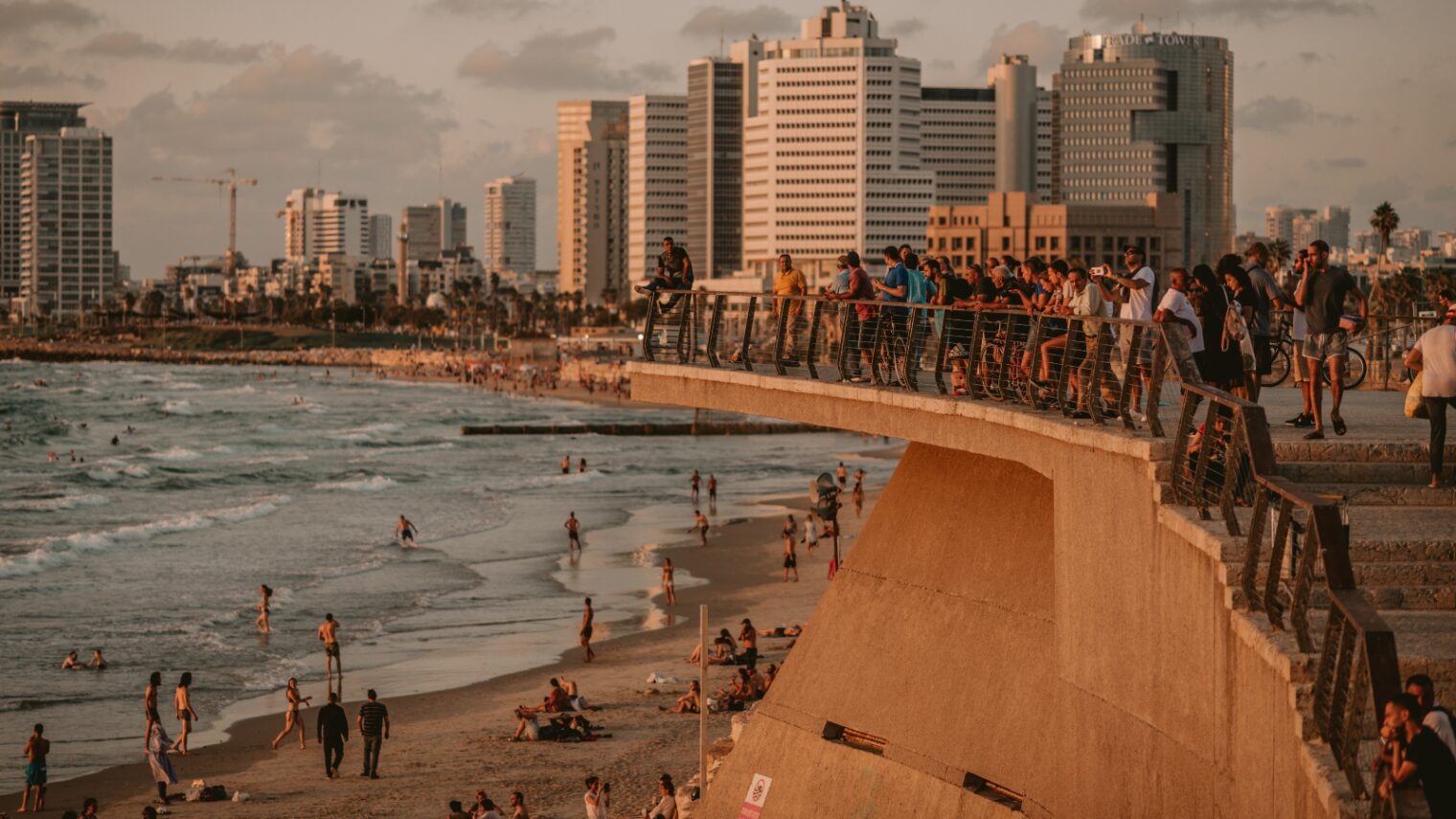 "Big City Life" on the Tel Aviv beachfront. Photo by Niv Glazman