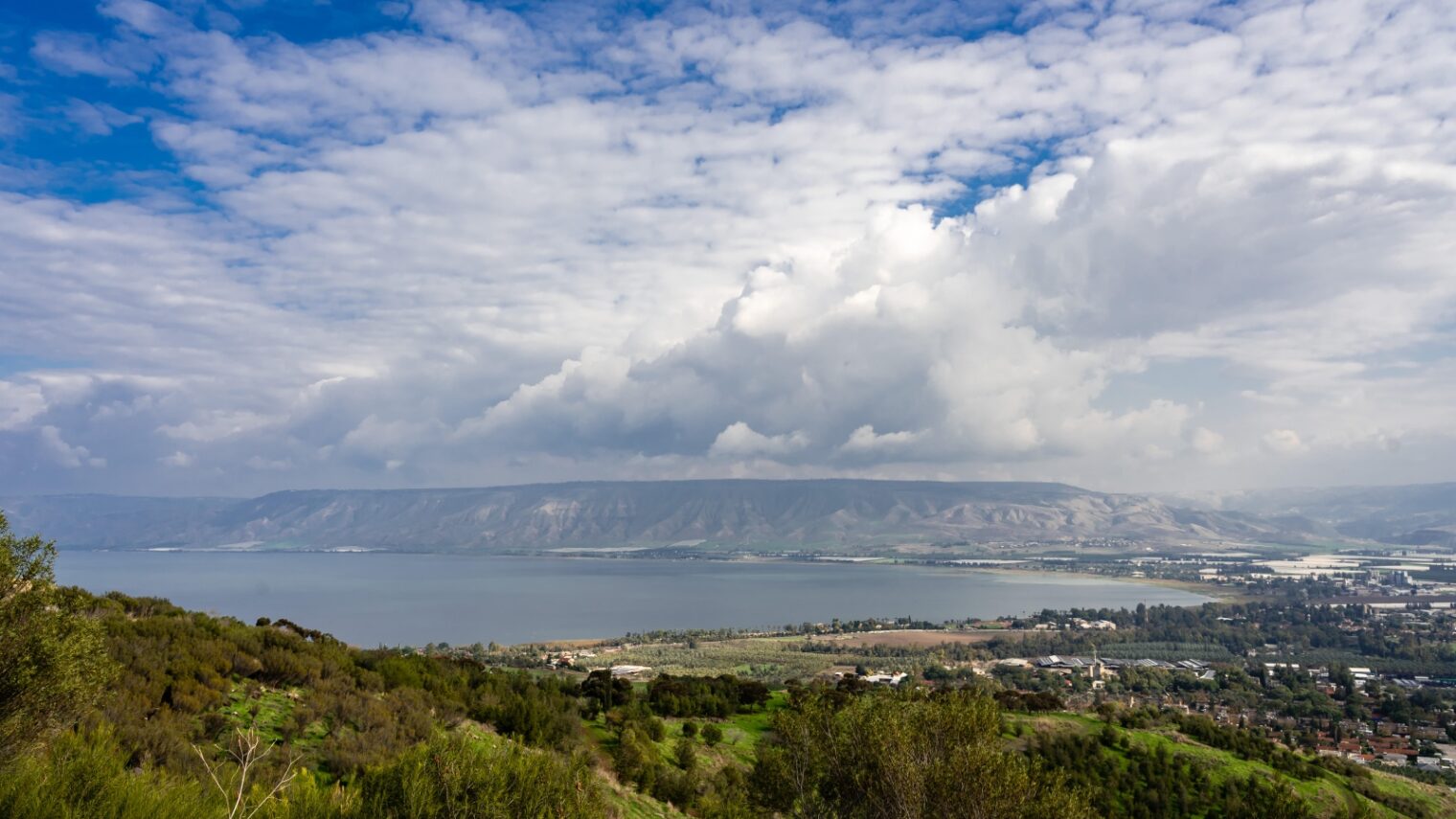 The water level in Lake Kinneret (Sea of Galilee) rose this winter to 14 centimeters from the maximum level. Photo by Alon Yasovsky