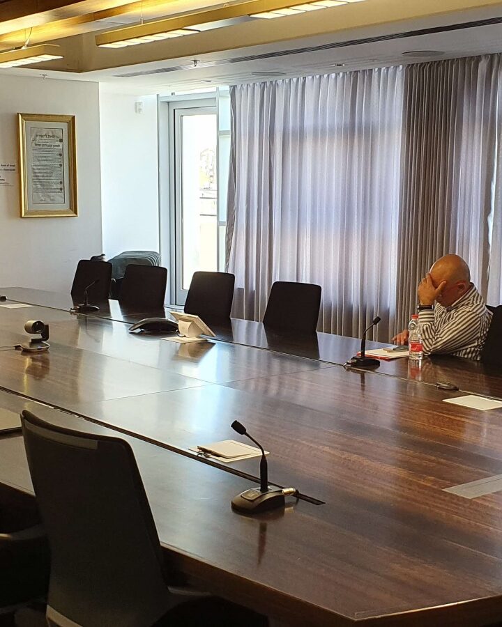 On April 23, Bank of Israel Governor Prof. Amir Yaron, right, and BOI Research Department economist Nimrod Cohen meeting virtually with their panel of financial forecasters. Photo: courtesy