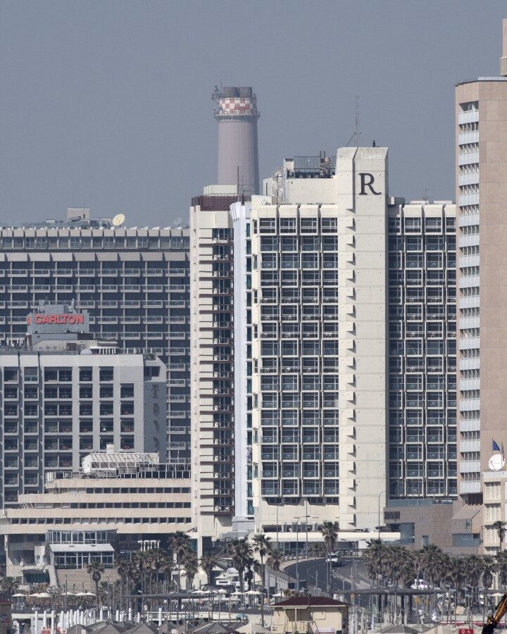 Hotels at Tel Aviv's coastline, March 2020. Photo by Gili Yaari /Flash90